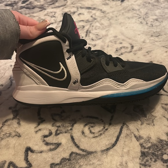 Kyrie Infinity - Picture 6 of 7